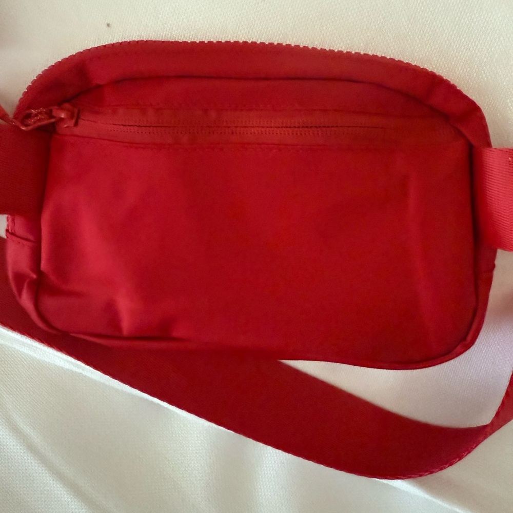 lululemon athletica Vibrant Red Crossbody Bag - Picture 3 of 4